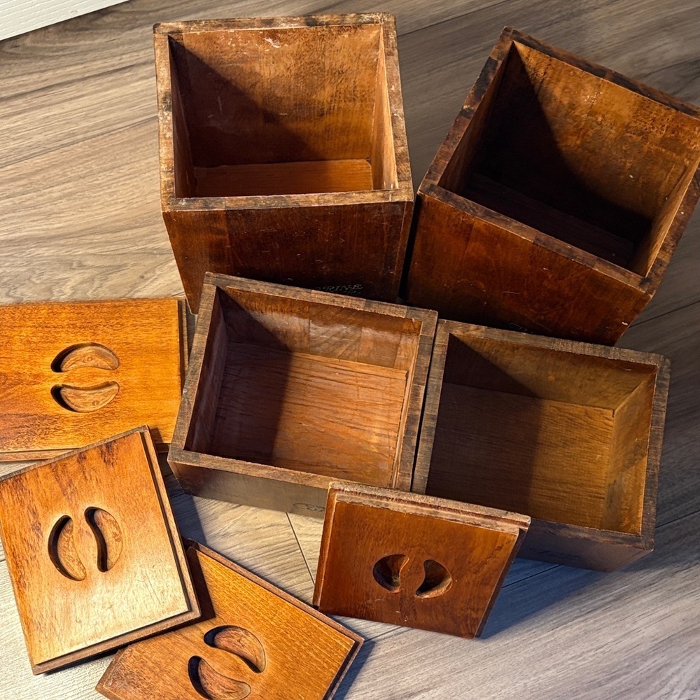 ❌❌SOLD❗️❗️Vintage Set of 4 Baribocraft maple wood kitchen canisters. - Picture 6 of 6